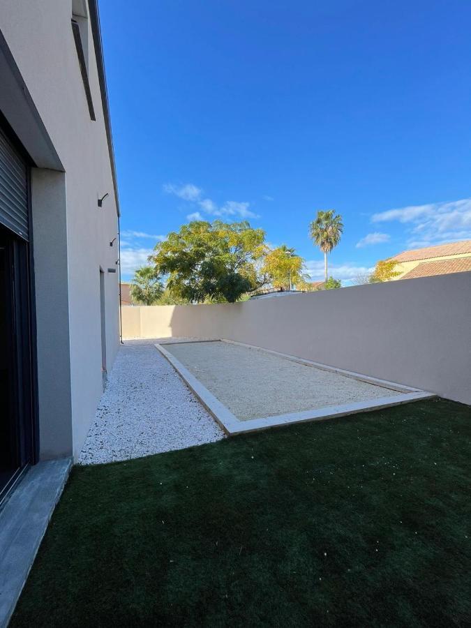 Villa 400m2 piscine intérieure chauffée Agde Exterior foto